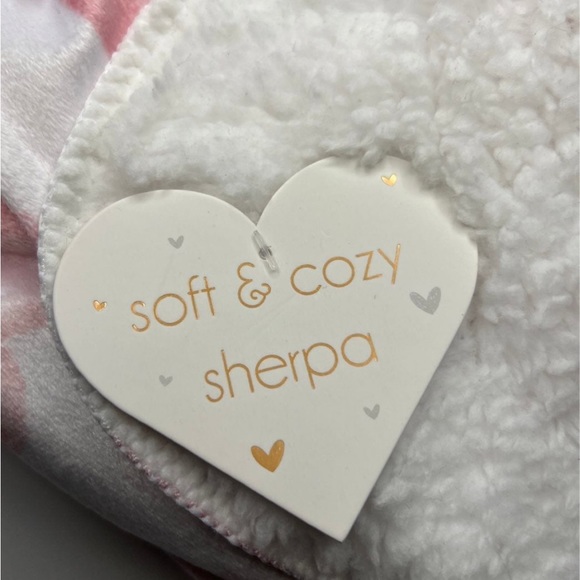 Sweet Love Baby sherpa Blanket Pink & White. Great for Baby Shower. With Heart - Picture 3 of 10
